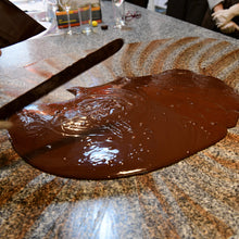 Laden Sie das Bild in den Galerie-Viewer, Gutschein für einen Schokoladenworkshop Basic in der Xocolat Manufaktur