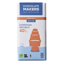 Laden Sie das Bild in den Galerie-Viewer, Chocolate Makers Dunkle Milchschokolade Dominikanische Republik mit Meersalz 40%
